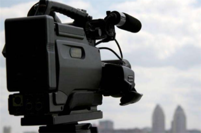 光影叙事 论摄像机在美术设计中的角色与艺术表现